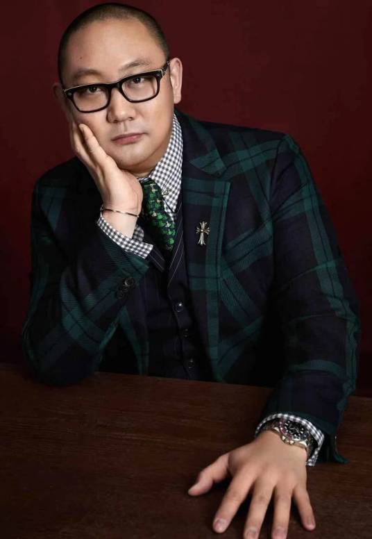 周周(资深媒体人)