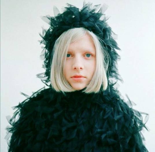 AURORA(挪威女歌手)