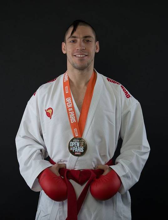 斯坦尼斯拉夫·霍鲁纳