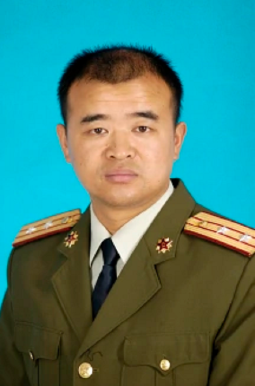 秦超（军医大学副教授）