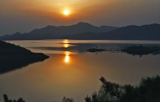 蟠龙湖(河北石家庄市境内旅游景区)