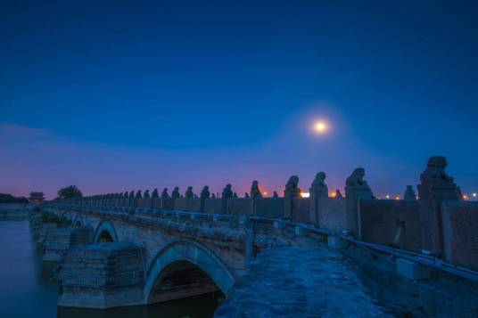 卢沟晓月（张向华、尉金莹演唱的歌曲）