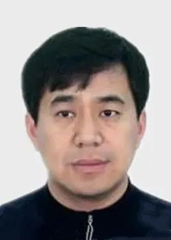 滕飞(大庆市新技术开发总公司总经理)