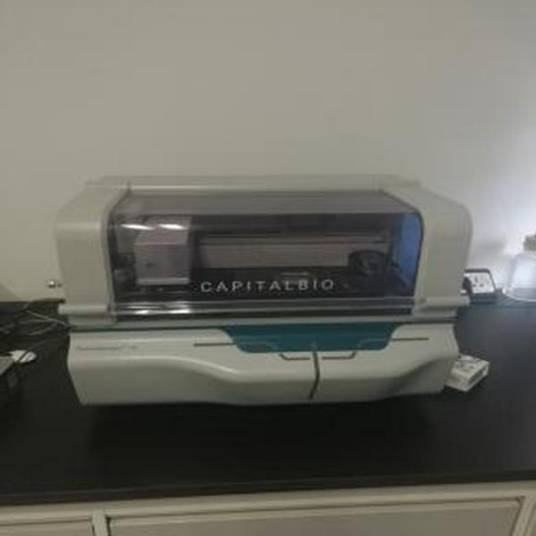 微阵列芯片分析仪