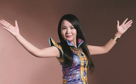 金花(兴宇传媒公司女艺人,蒙族歌手)