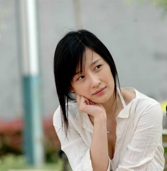 蓝莹莹(青年歌手、赛车手)