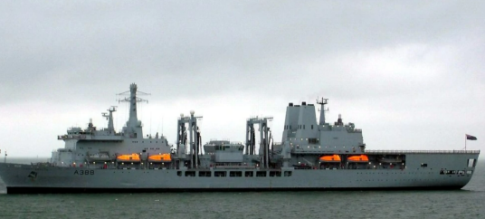 维多利亚堡级补给舰