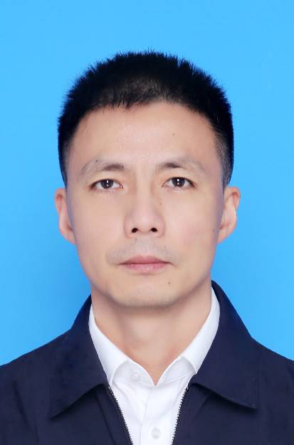 肖飞（四川省巴中市民政局党组书记、局长）