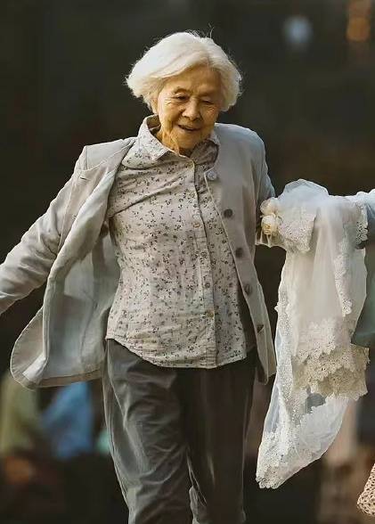 妈妈（电影《妈妈！》中的角色）