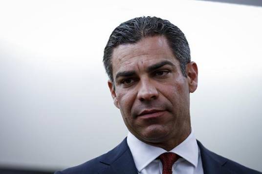 弗朗西斯·苏亚雷斯(美国迈阿密市长)