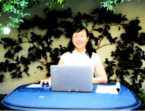 周颖（合肥师范学院外语系教师）