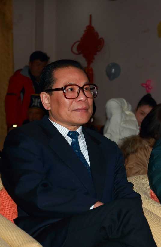 夏鸣（公司职员）